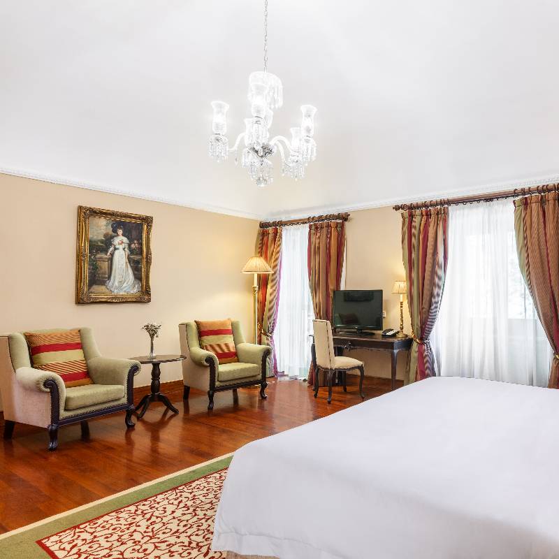 Deluxe Suite