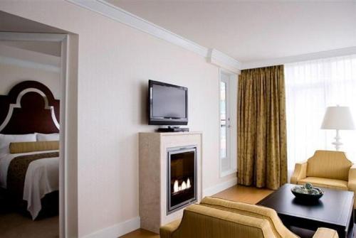 Boutique One-Bedroom Suite