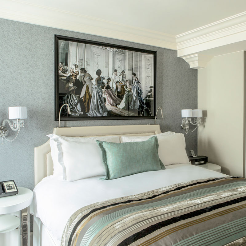 Superior Room - 1 Queen Bed