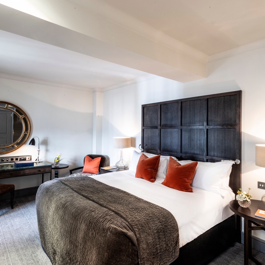 Deluxe Room - 1 King Bed