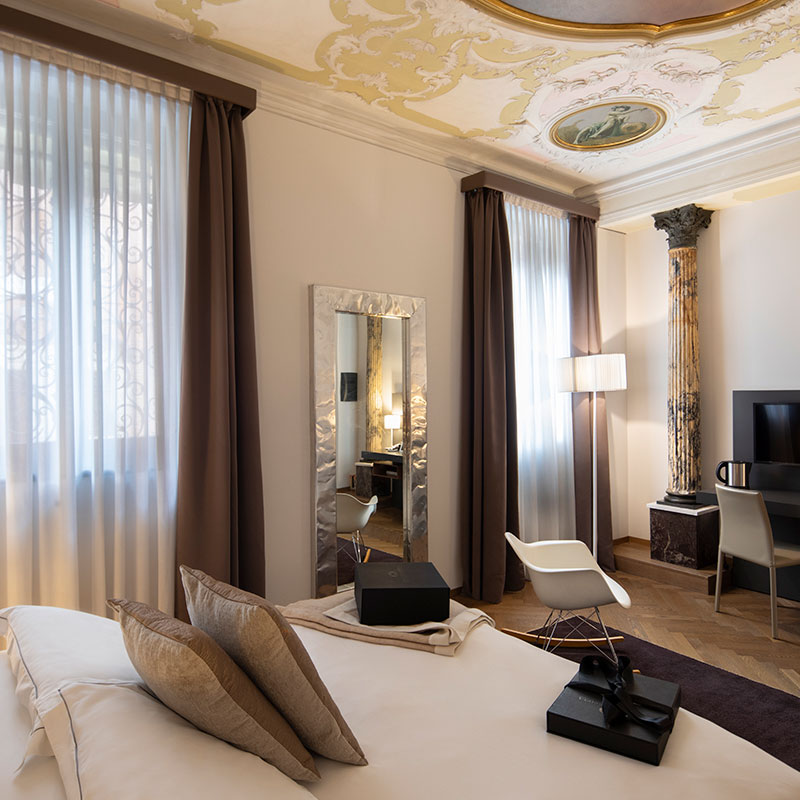 Luxury Room Canal View