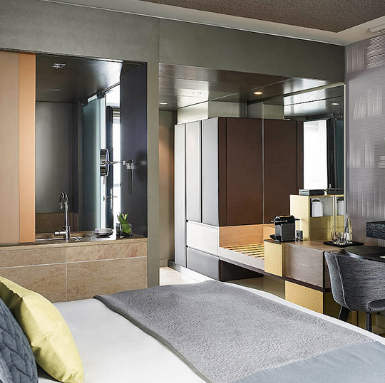 Superior Room - 1 King Bed