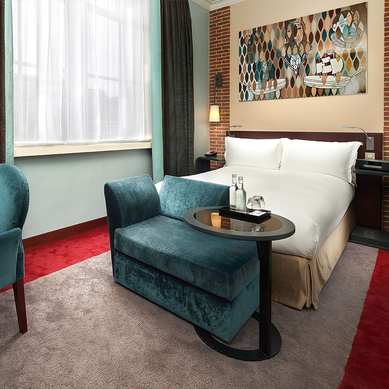 Classic Room - 1 Queen Bed 