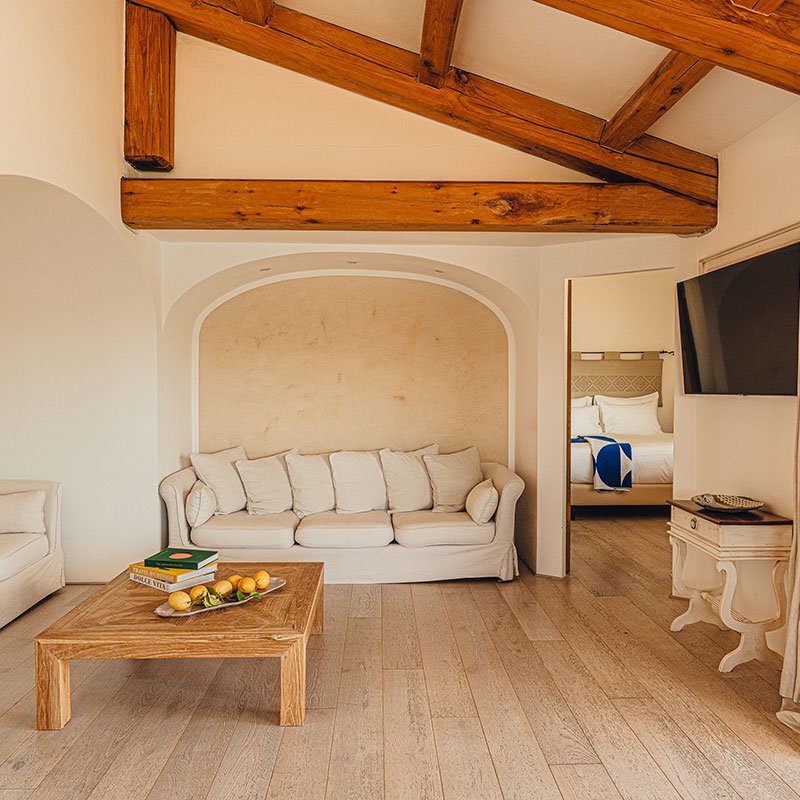Aethos Pool Suite