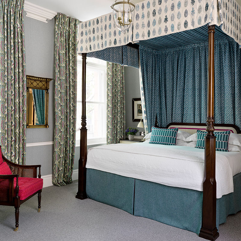 Four Poster Room