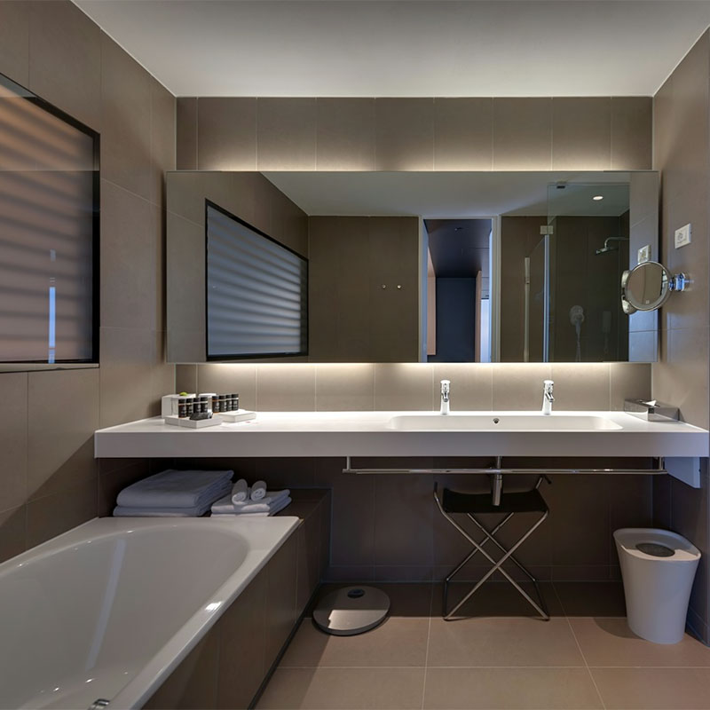 Bay Suite
