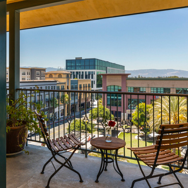 Deluxe Balcony King Bed