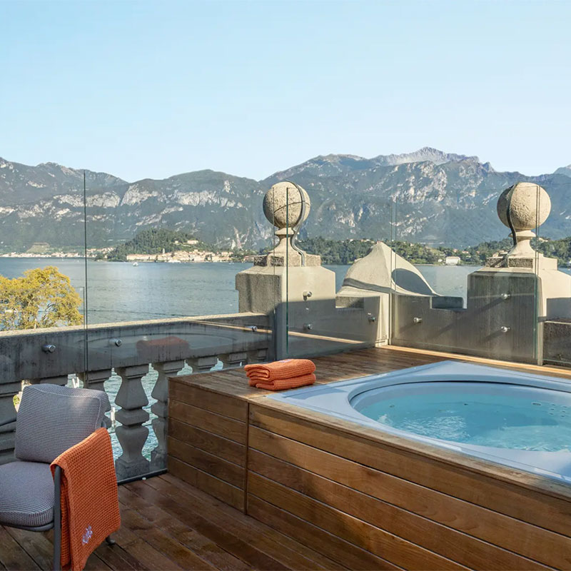 Rooftop Corner Suite