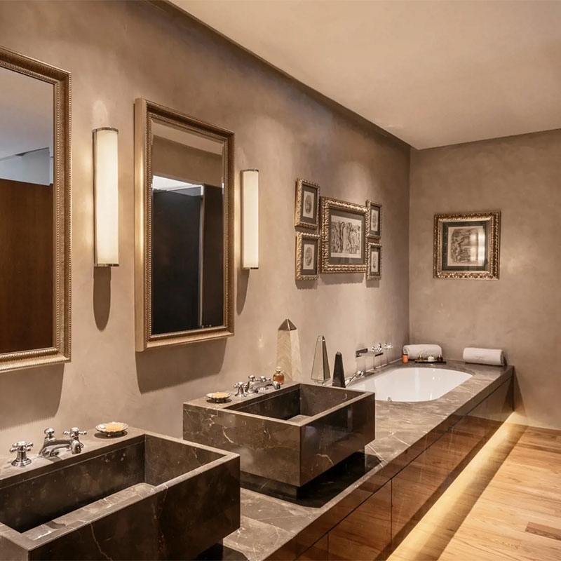 Rooftop Front Suite