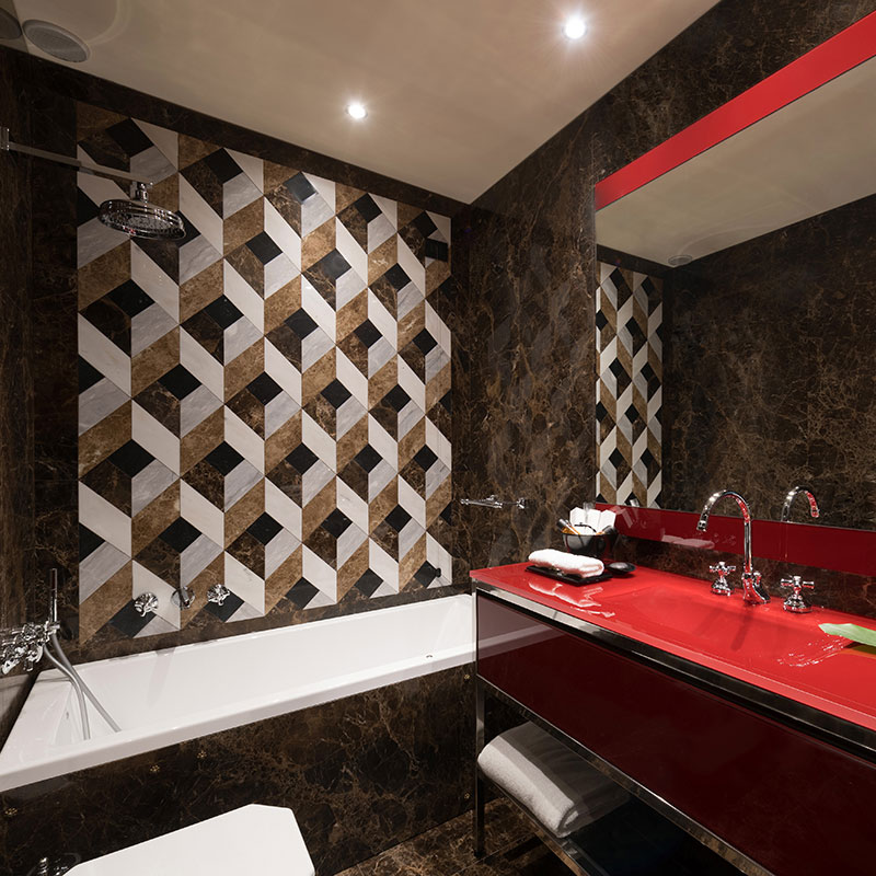Exclusive Suite Canal View