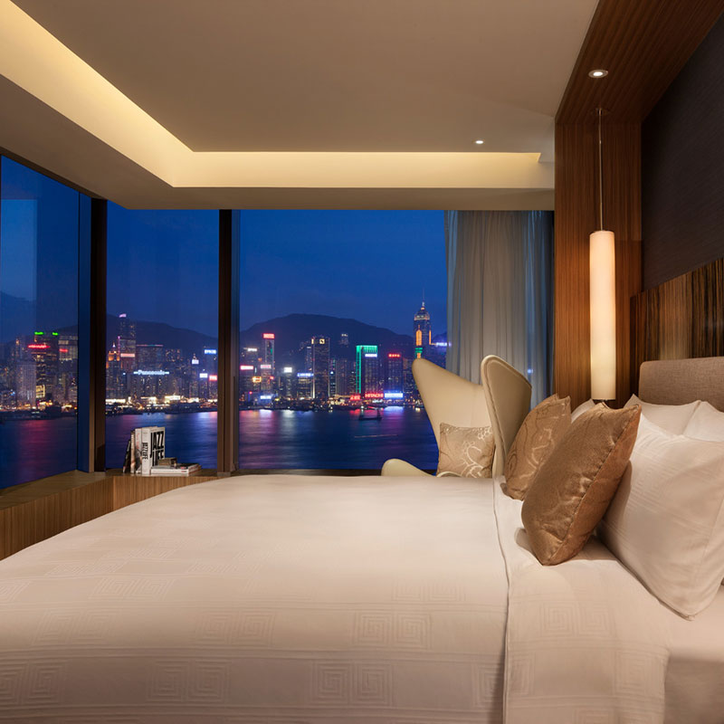 CLUB 80 Suite