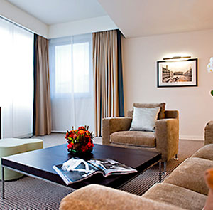 JUNIOR SUITE, 1 Qn Size Bed, Living Area