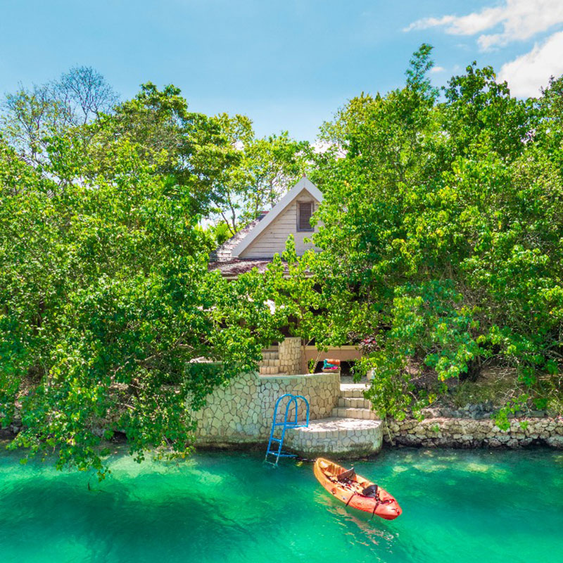 One Bedroom Lagoon Villa