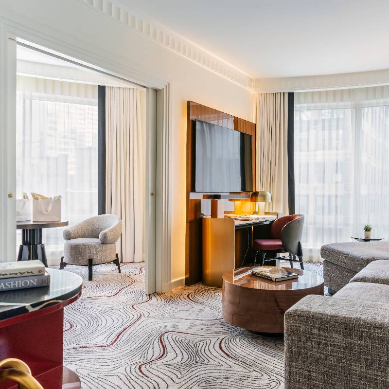 Building Skyscraper - One Bedroom Suite