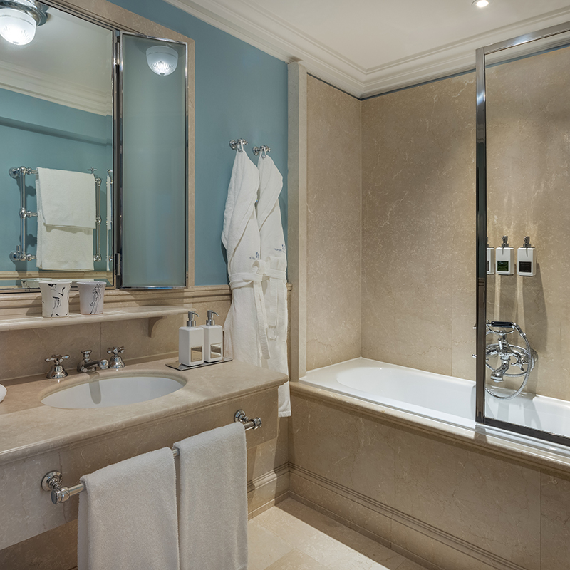 Signature Suite River View