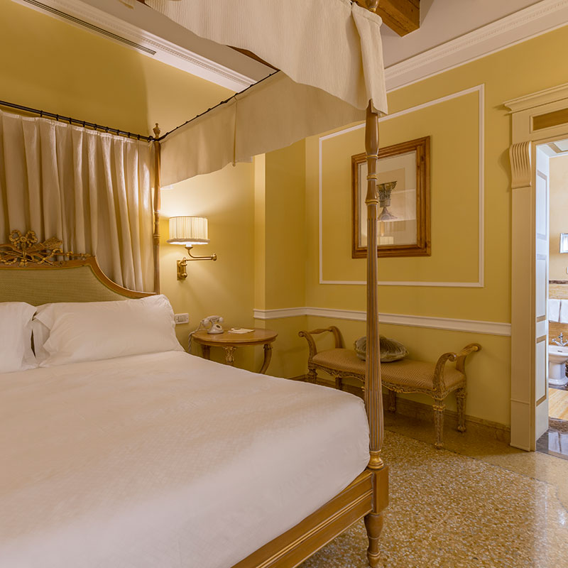 Honeymoon Suite