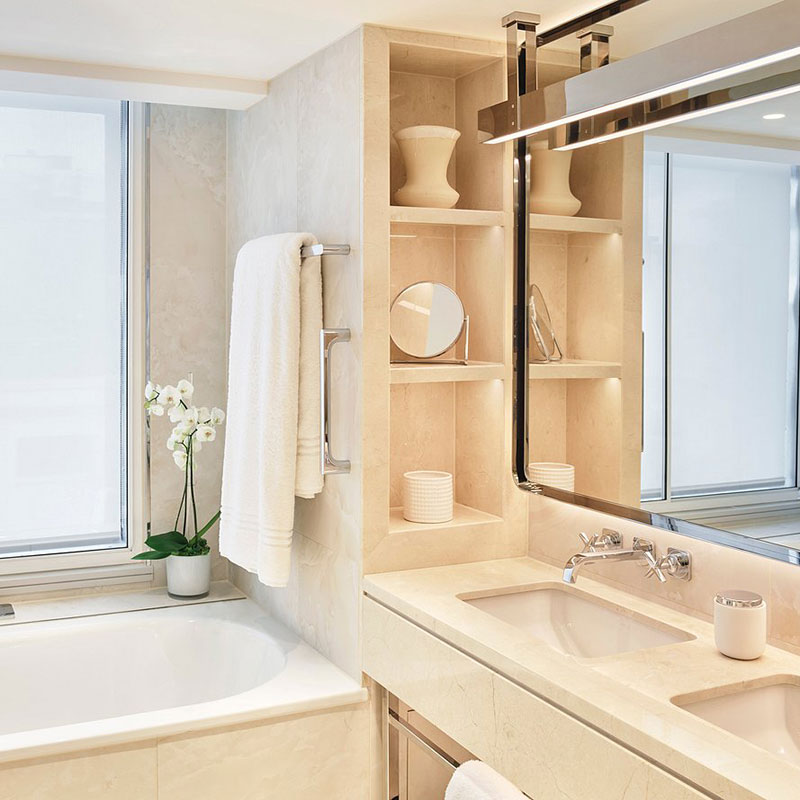 Aldwych Corner Suite
