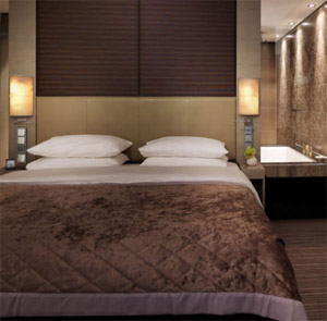 Club King Room