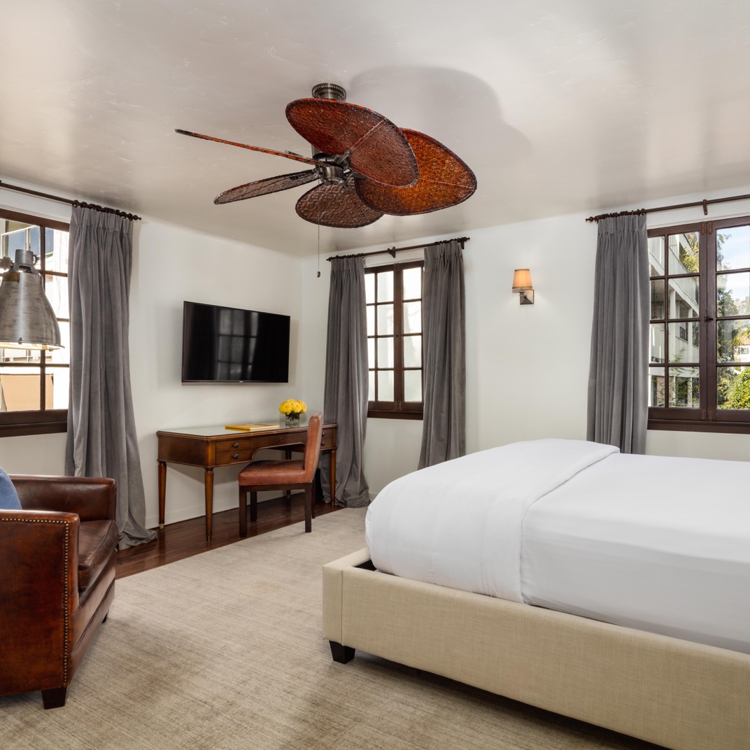 King Deluxe Bungalow Suite - Charlie