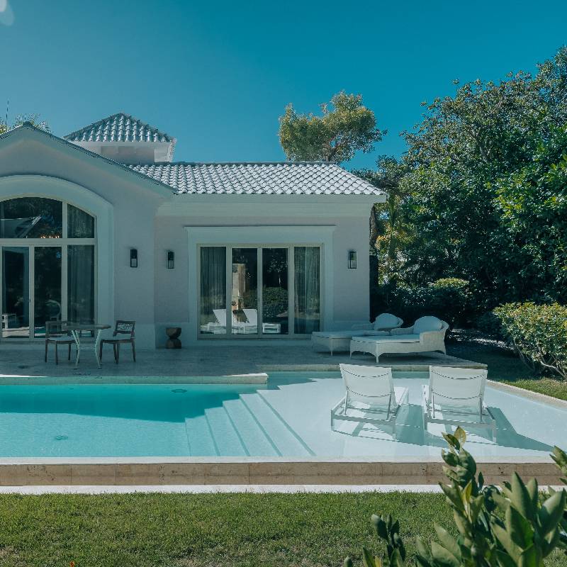 Luxury Pool One Bedroom Suite