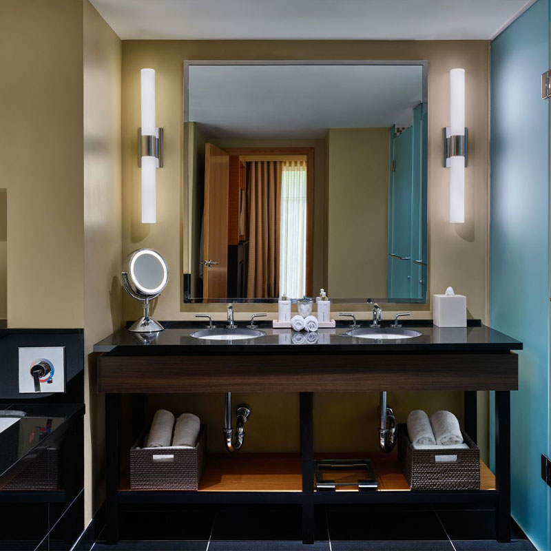 Studio - 2 Queen Beds