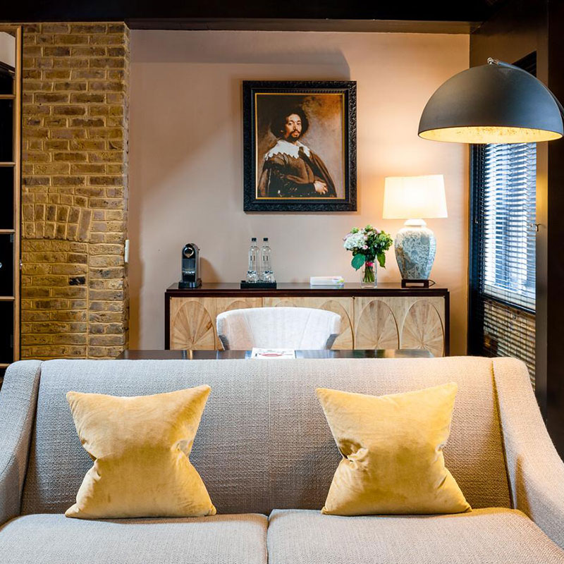 Cadogan Suite