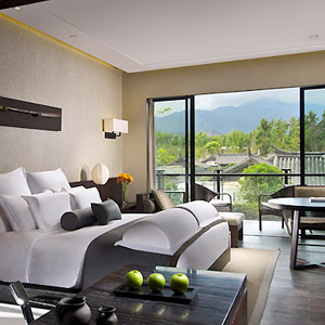 Deluxe Room - 1 King Bed
