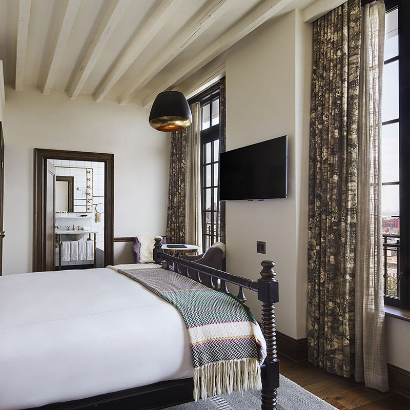 Loft Queen