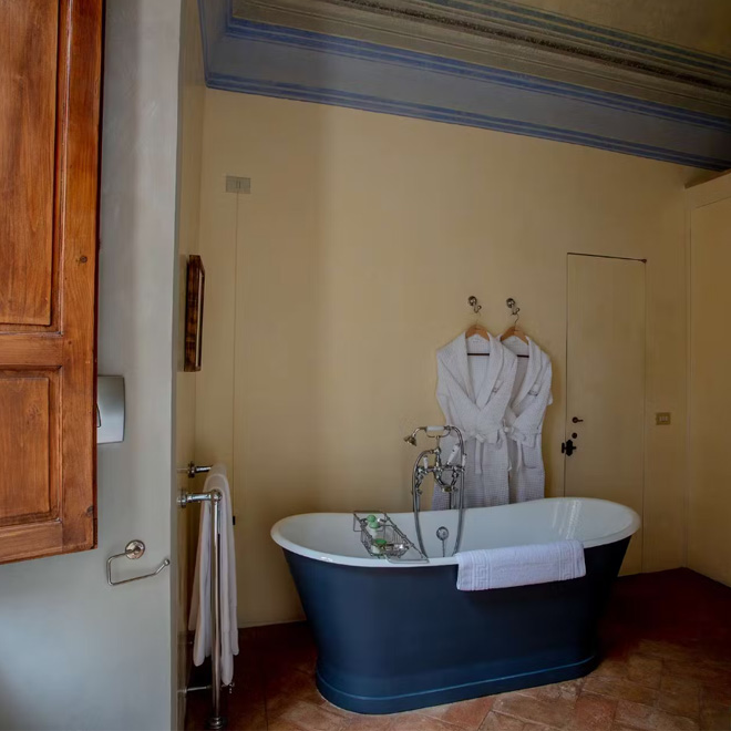 Suite with Charm