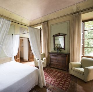 Suite with view