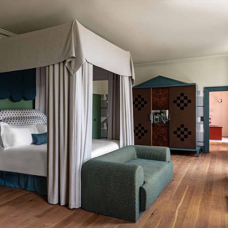 Cowley Manor Suite