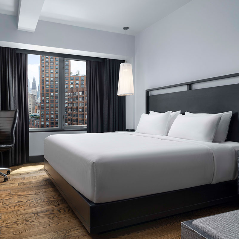 1 King Bed City View