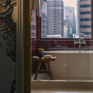 1 King Premium Freestanding Bath
