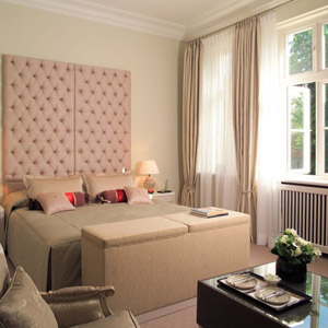Junior Parkview Suite