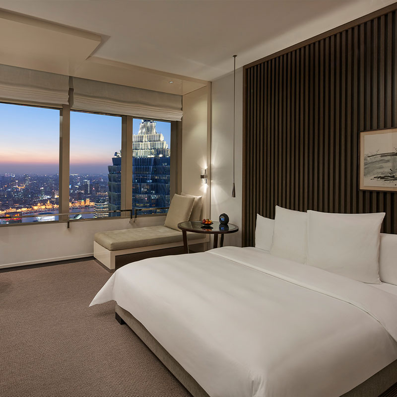 1 King Bed with Bund View