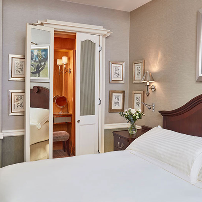 Superior King Room 