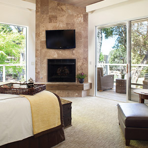 Garland Suite- 1 King Bed