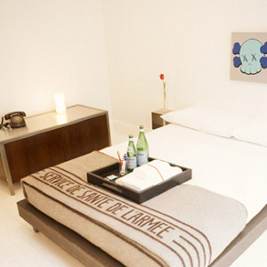 Standard Room Shared Bath - 1 Full Bed