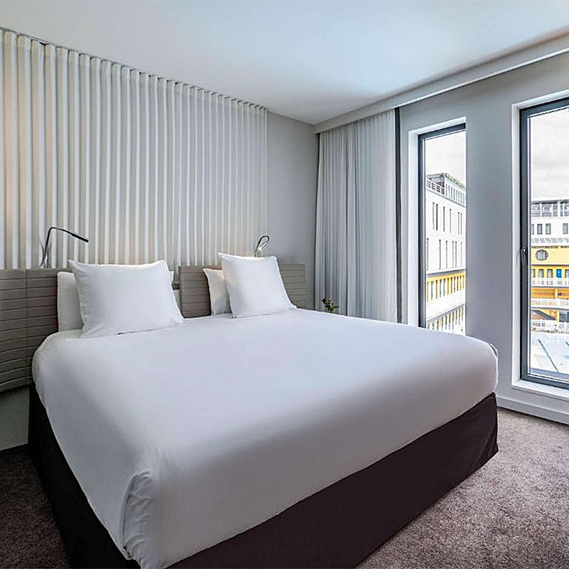 Classic Room - 1 Queen Bed 