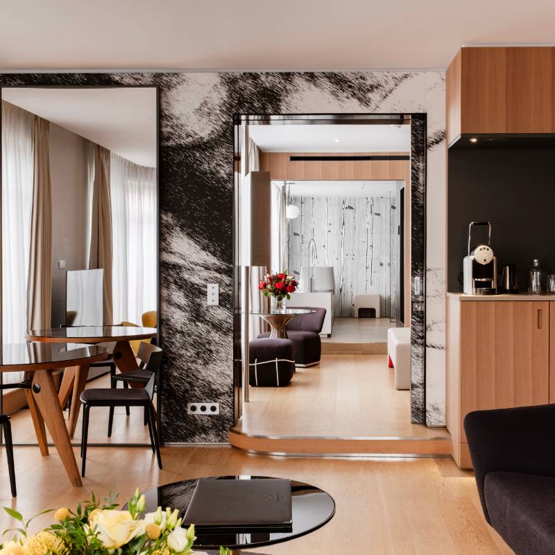 Eiffel Dome Spa Suite