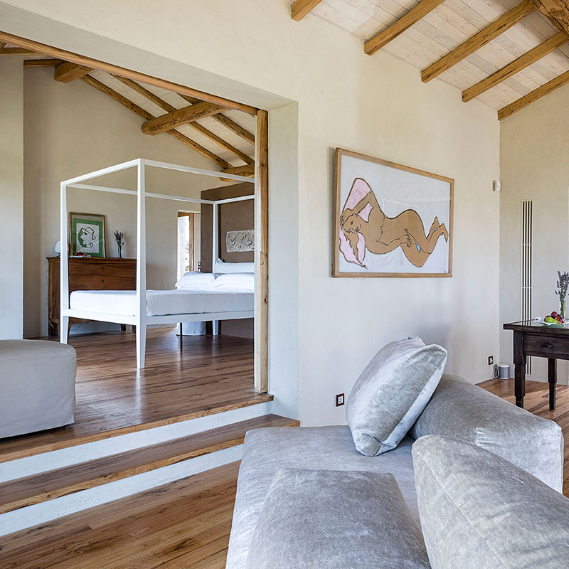 Deluxe Estate Suite
