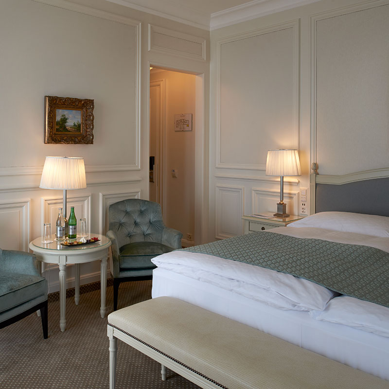 Deluxe Room With Balcony - Lake View