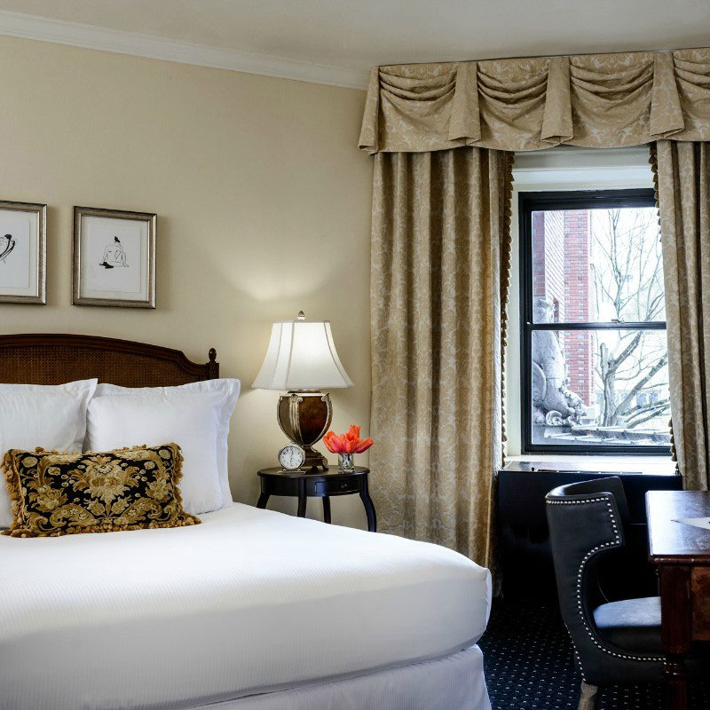 Classico Queen Room