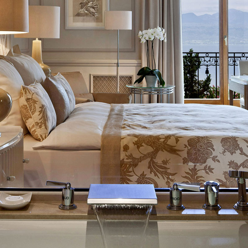 Superior Lake View Room