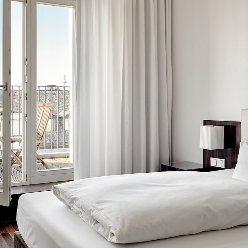 Balcony Single Room