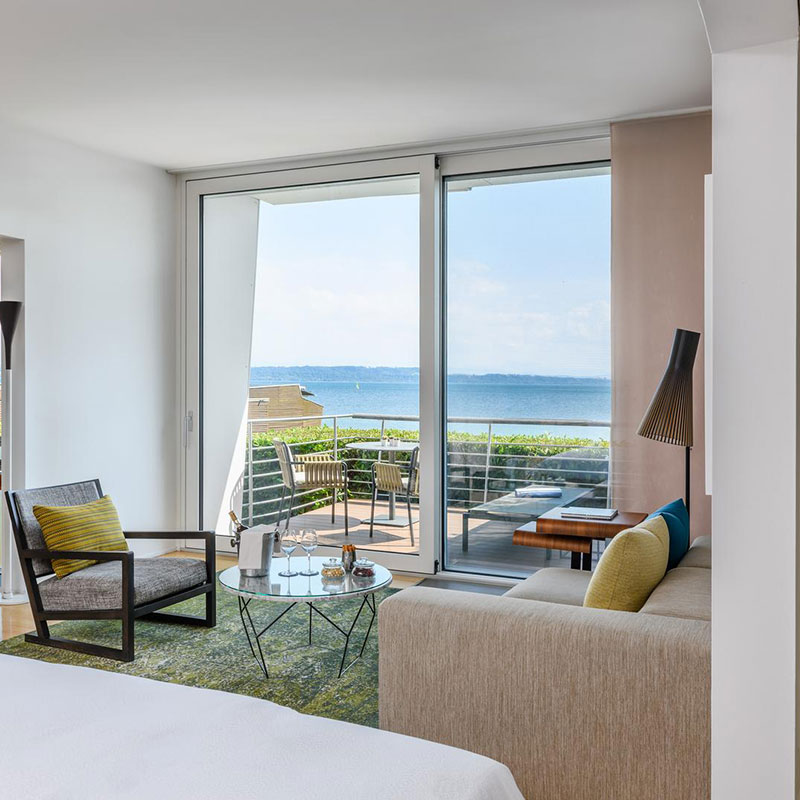 Shore Room