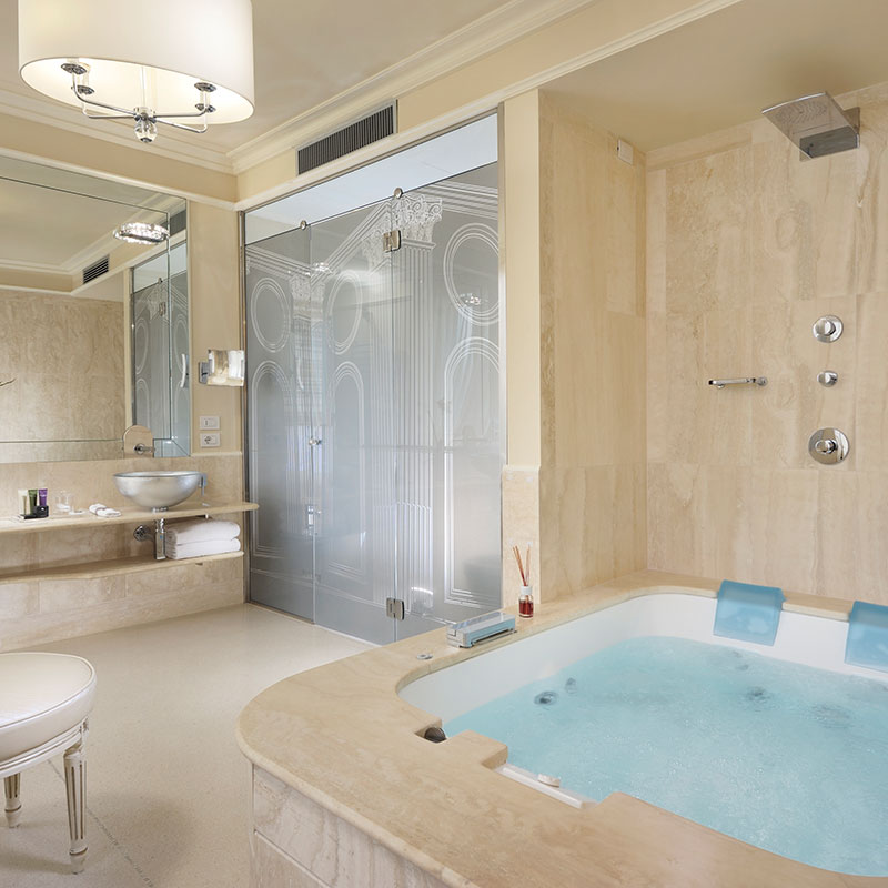 Honeymoon Suite