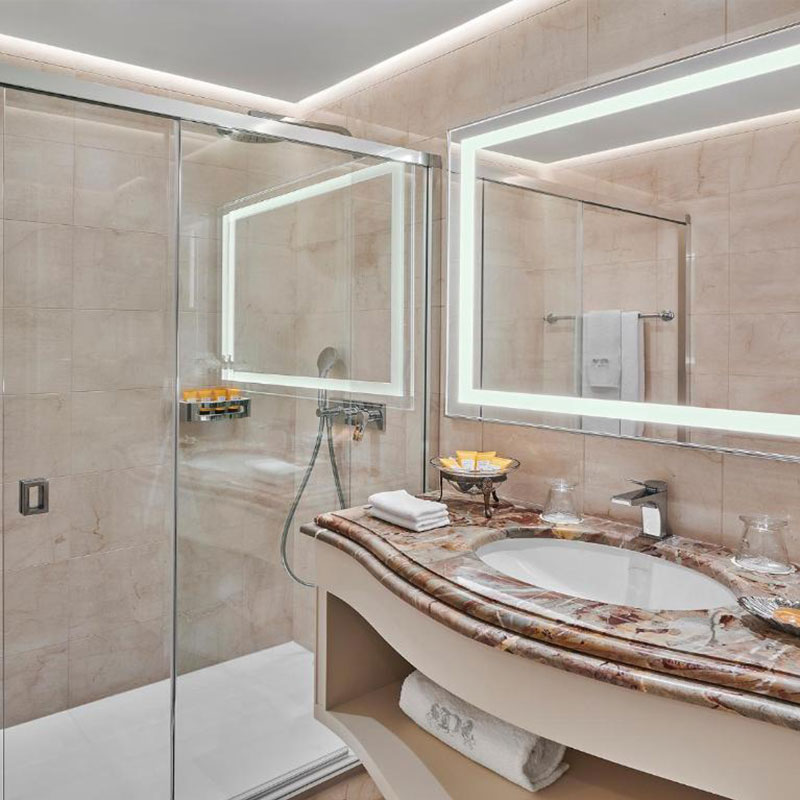Junior Suite Harbor and parking View