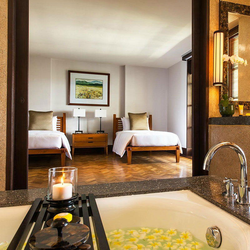 Seminyak Suite- 1 King & 2 Twin Beds