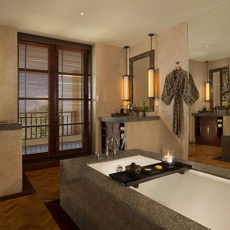 Seminyak Suite- 1 King & 2 Twin Beds